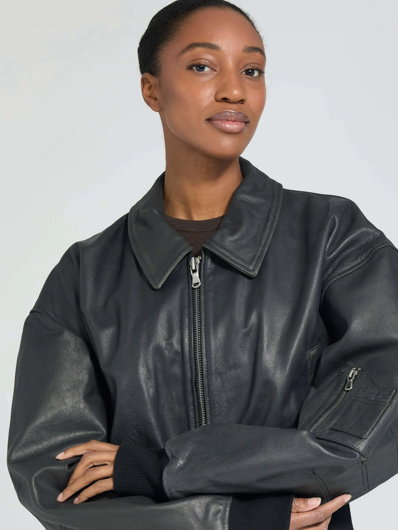 BONNIE CROPPED BOMBER - BLACK - Image 9
