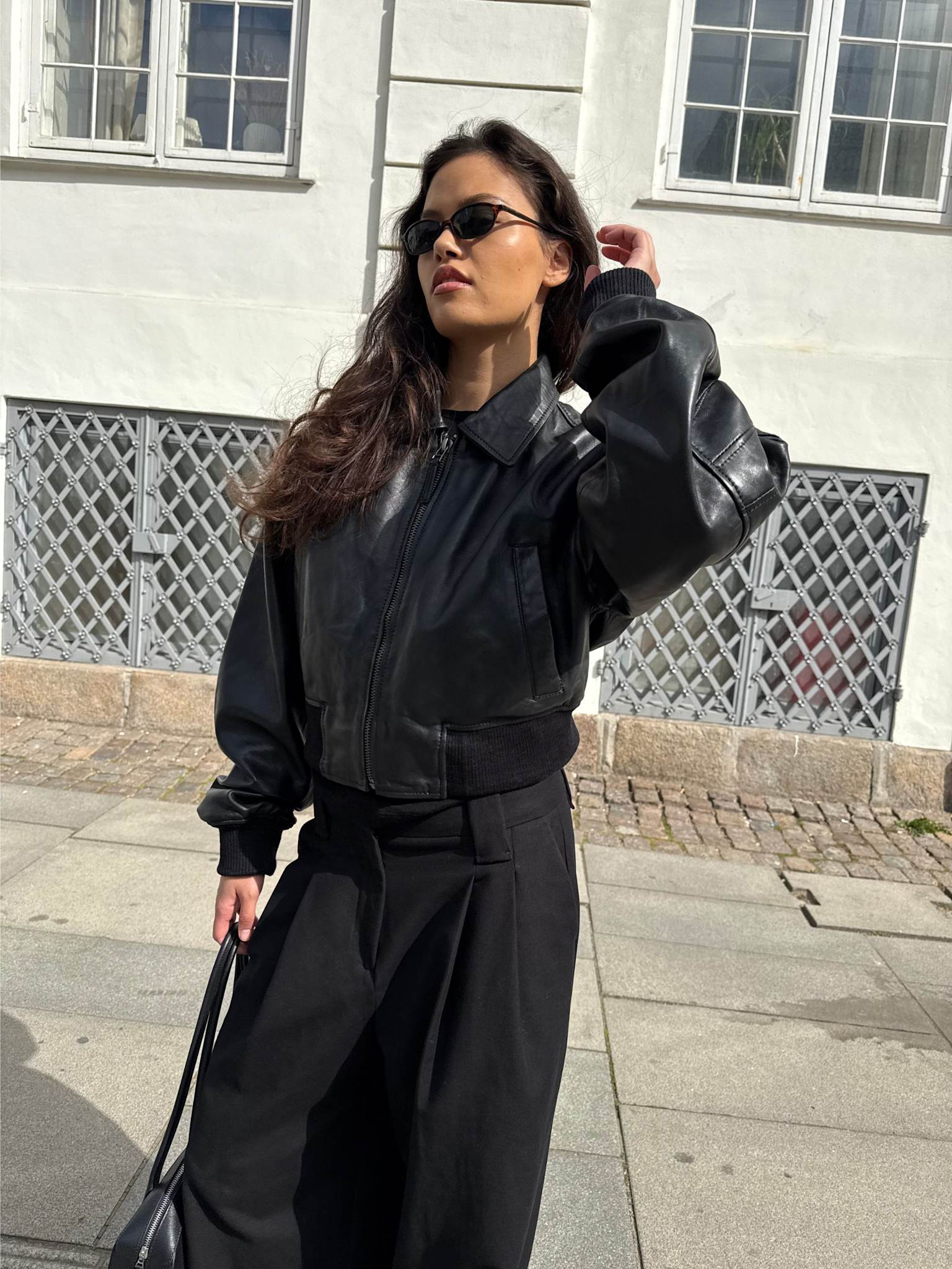BONNIE LEATHER BOMBER - BLACK - Image 4