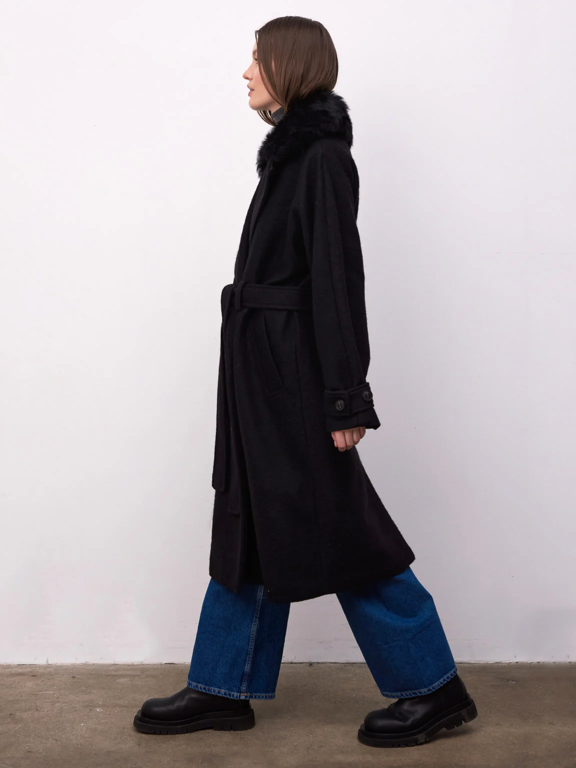 SOFIA COAT - BLACK - Image 4