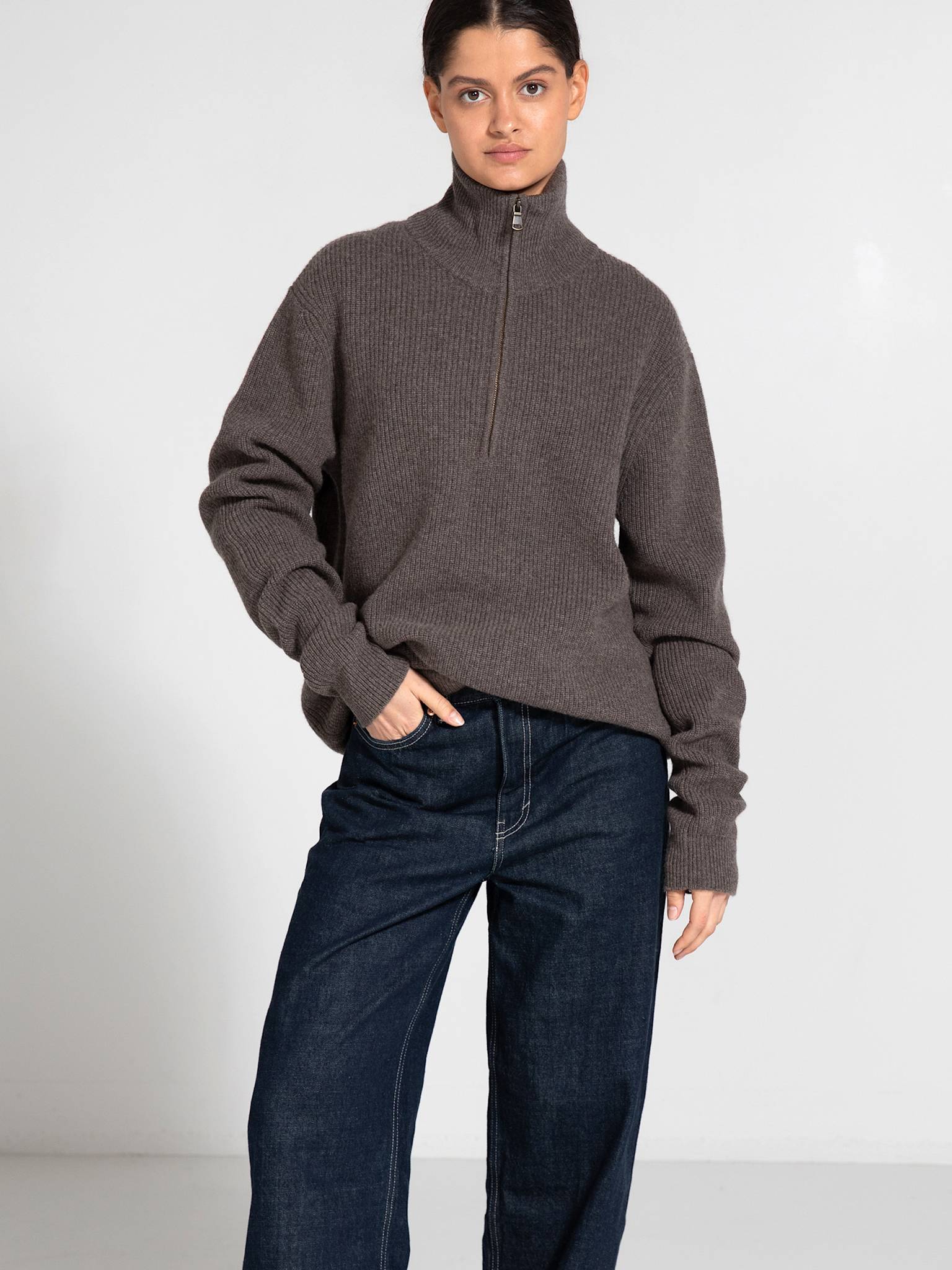 UMA ZIP KNIT - BROWN - Image 3